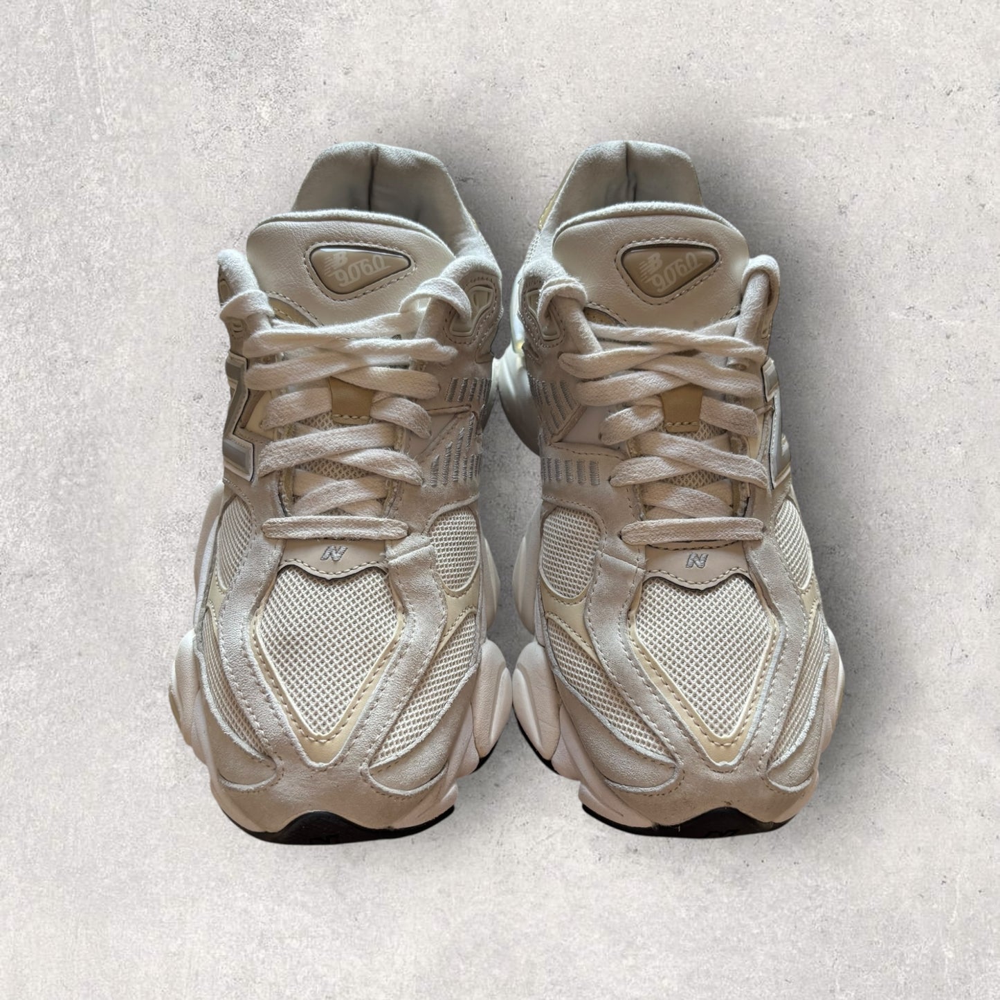 New Balance 9060 Beige (Taille 39,5)