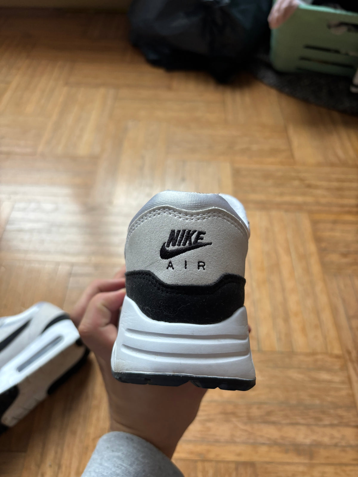 Nike Air Max 1 Noir Blanc| Sneakers Rétro - 37.5