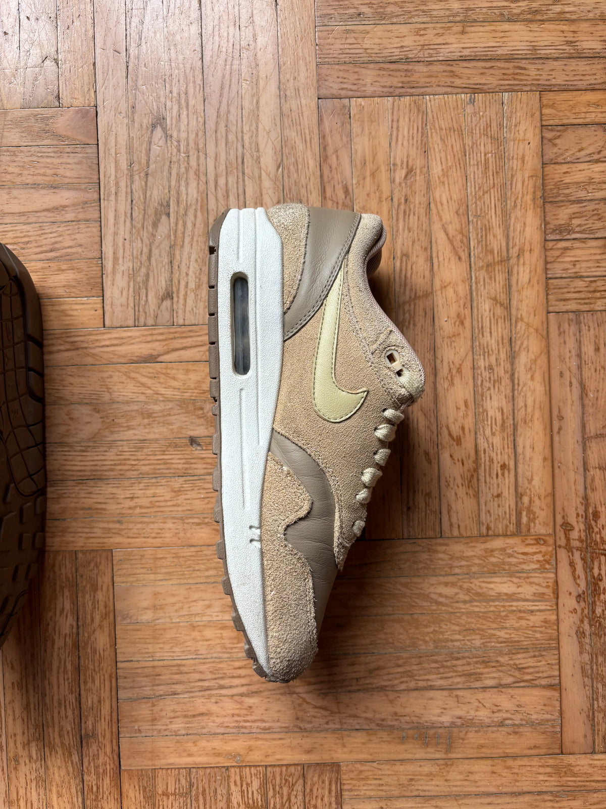 Nike Air Max 1 Beige Sable | Baskets Rétro Vintage - 39