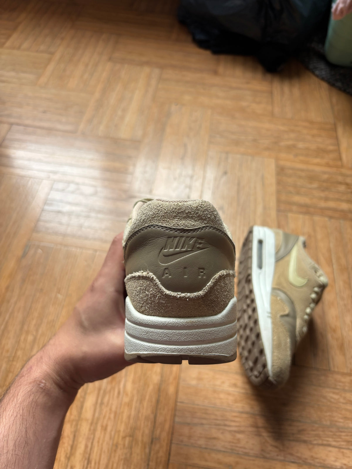 Nike Air Max 1 Beige Sable | Baskets Rétro Vintage - 39