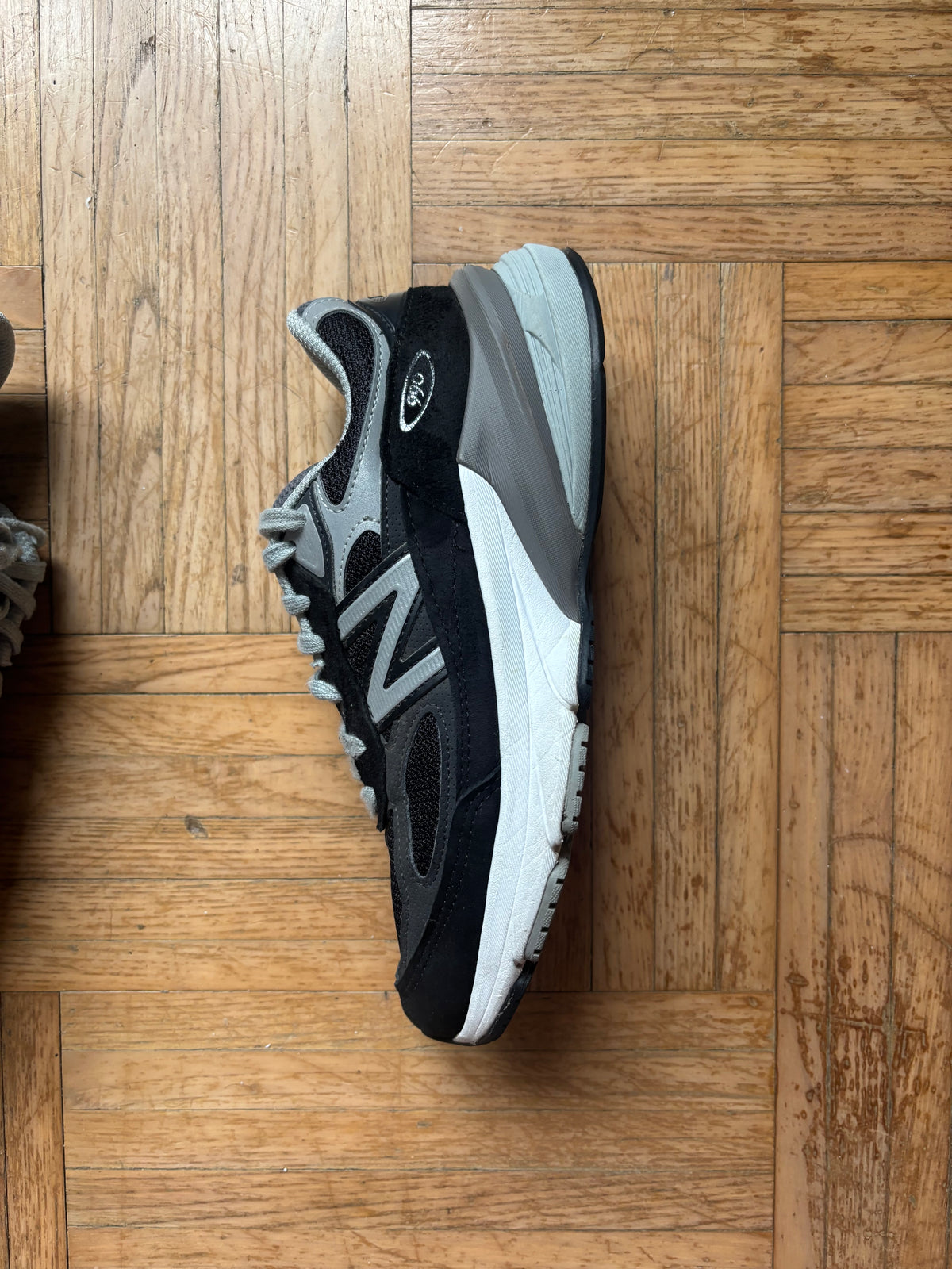 New Balance 990 Noir Gris | Baskets Rétro Vintage - 38