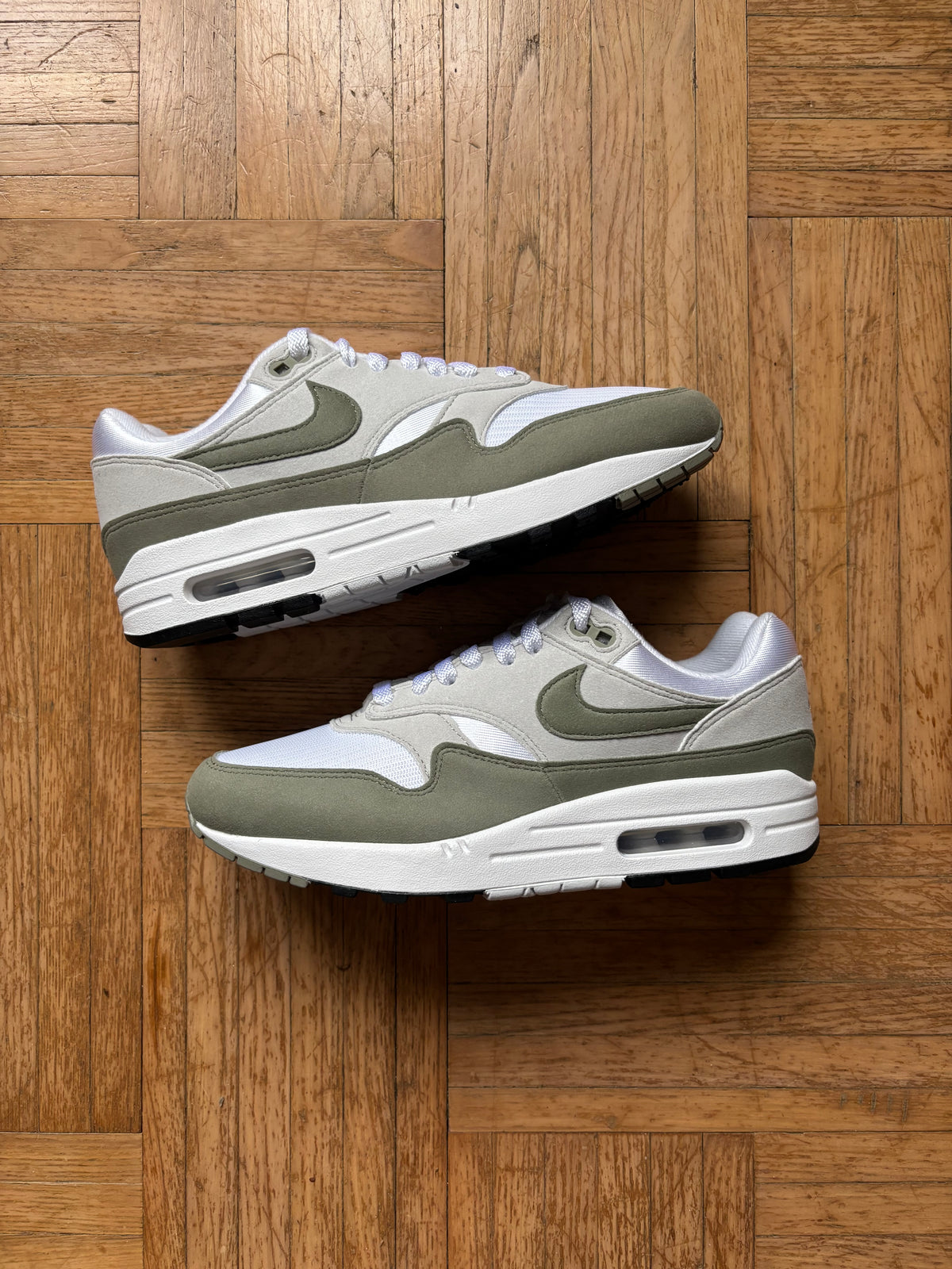 Nike Air Max 1 Vert Kaki Beige | Sneakers Rétro - 40