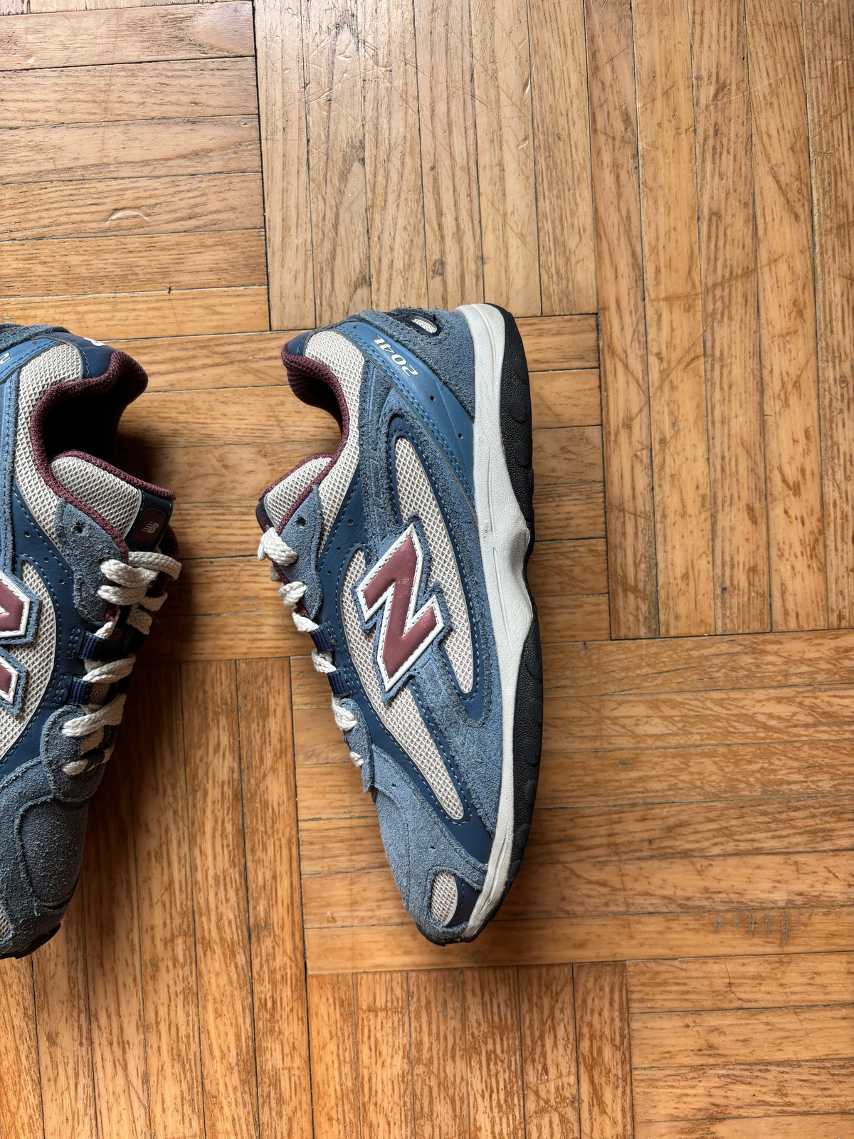 New Balance 204L Bleu Marine Bordeaux | Sneakers Vintage - 37