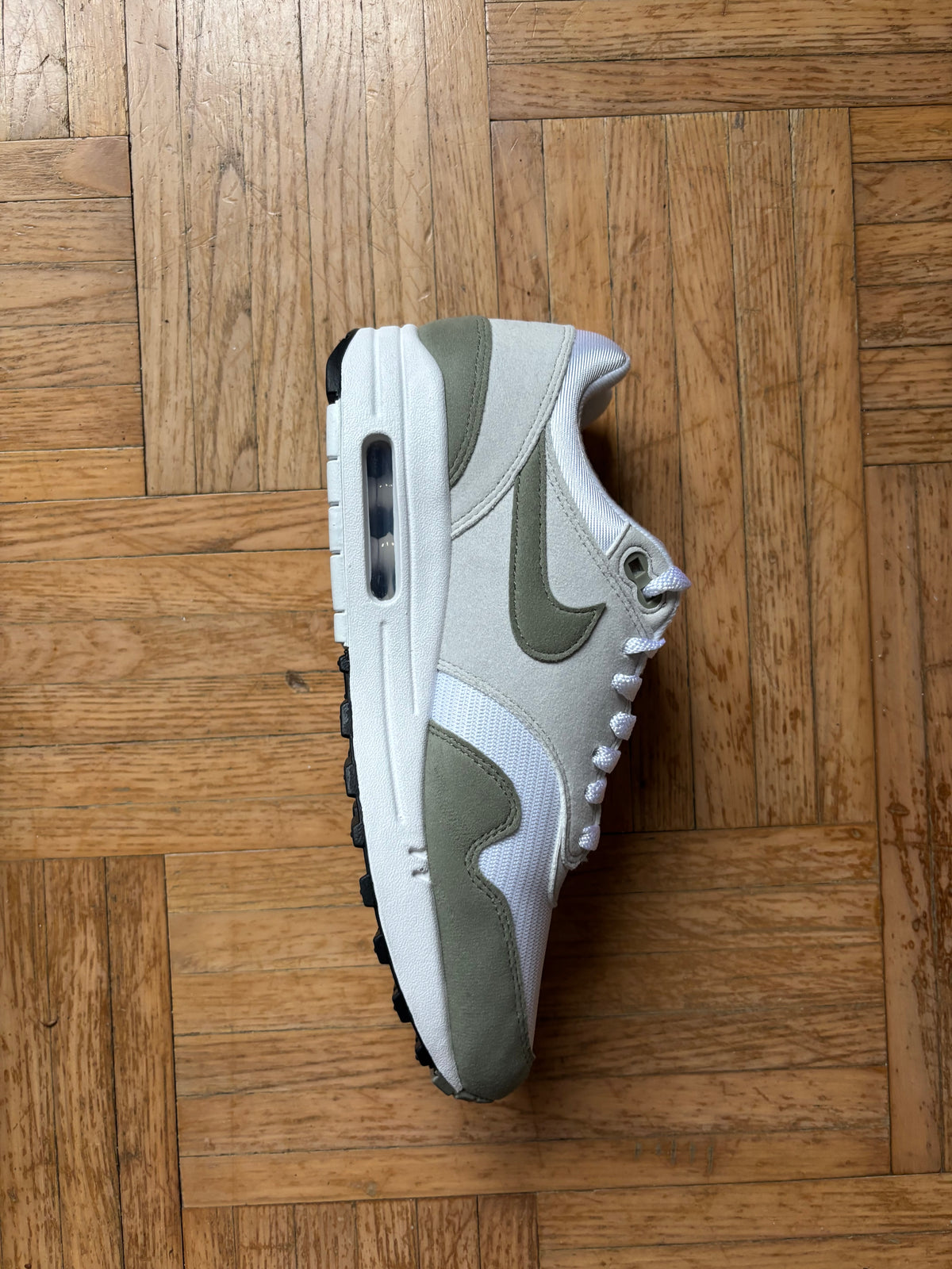 Nike Air Max 1 Vert Kaki Beige | Sneakers Rétro - 40