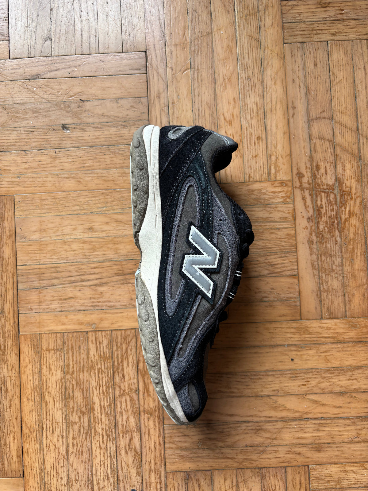 New Balance 204L Gris Noir | Sneakers Vintage - 39.5